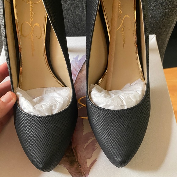 JESSICA SIMPSON Leather Heel Platform Pumps - Picture 5 of 9